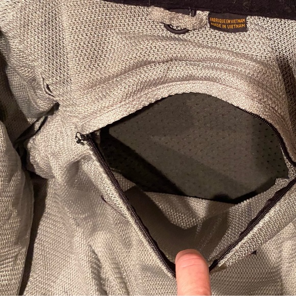 Men’s black First Gear mesh Riding Jacket, like new, with armour. Size large. - Picture 9 of 15